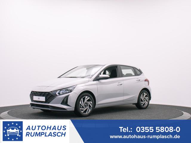 Hyundai i20 - 1.2 MPI 5MT Comfort / Navi PDC Hinten + Kamera Tempomat Alu 16''