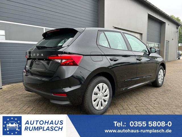 Skoda Fabia - 1.0 TSI 95PS Selection 5-türig Rückf.Kamera Parksensoren Sitzheizung Multifunktionslenkrad Klima Skoda-Radio Bluetooth Touchscreen Tempomat Nebelsch. Apple CarPlay + Android Auto