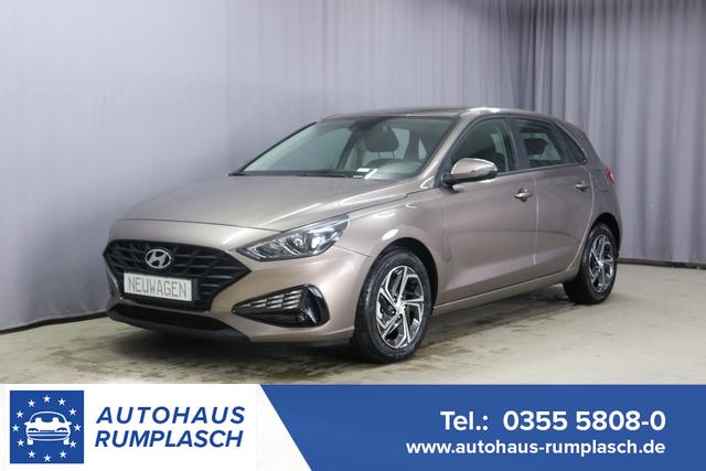 Hyundai i30 - Comfort 1.0 T-GDi 7DCT FL DCT Automatikgetriebe, Klimaanlage, Sitzheizung, Lederlenkrad, Radio DAB, Freisprecheinrichtung, Lichtsensor, Tempomat, Einparkhilfe hinten, Nebelscheinwerfer, 16 Zoll Leichtmetallfelgen, uvm.