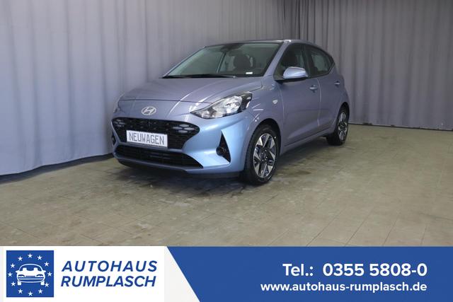 Hyundai i10 - Comfort 1.2 5MT 62kW (84 PS) Radio mit DAB, Apple CarPlay & Android Auto, Rückfahrkamera, 15" Leichtmetallfelgen, Tempolimitassistent, Spursicherheit, Sicherheit vorne, Fernlichtassistent, uvm.