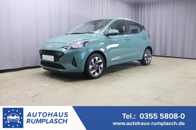 Hyundai i10 - Comfort 1.2 5MT 62kW (84 PS) Radio mit DAB, Apple CarPlay & Android Auto, Rückfahrkamera, 15" Leichtmetallfelgen, Tempolimitassistent, Spursicherheit, Sicherheit vorne, Fernlichtassistent, uvm.