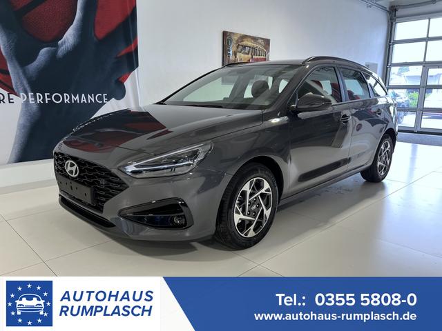 Hyundai i30 - GO 1.0 T-GDi 73 kW (100 PS) 2-Zonen-Klimaautomatik, Toter-Winkel-Assistent, Sitzheizung, Lenkradheizung, Navigationssystem, DAB, Apple CarPlay, Android Auto, Bluetooth, Digitales Cockpit, Dachreling, 16 Zoll Leichtmetallfelgen, uvm.
