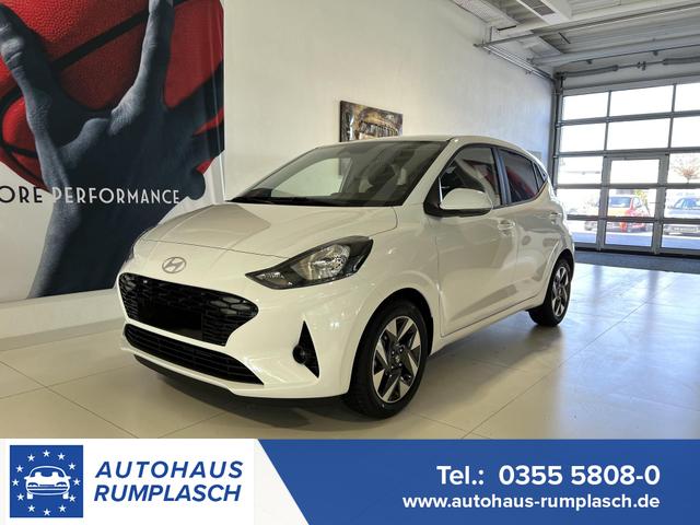 Hyundai i10 - GO+ 1.2 AMT 58 kW (79 PS) Klimaautomatik, Navigationssystem, Apple CarPlay & Android Auto, Sitzheizung, Lenkradheizung, Einparkhilfe hinten, Rückfahrkamera, Privacy Glass, 15" Leichtmetallfelgen, uvm.