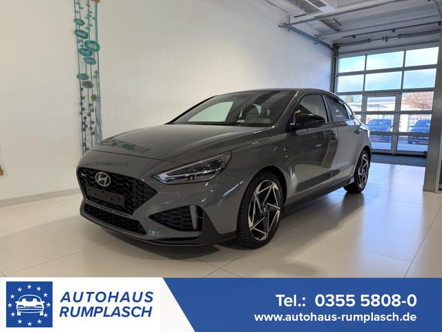 Hyundai i30 - N Line 1.5 T-GDI DCT 48V 103 kW (140 PS) Adaptiver Tempomat, Sitz-Paket, Lenkradheizung, Sitzheizung, 2-Zonen-Klimaautomatik, DAB, Apple CarPlay, Android Auto, Navigationssystem, Regensensor, 18 Zoll Leichtmetallfelgen, uvm.