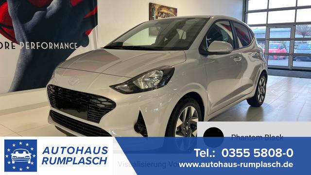 Hyundai i10 - GO+ 1.2 MT 58 kW (79 PS) Klimaautomatik, Navigationssystem, Apple CarPlay & Android Auto, Sitzheizung, Lenkradheizung, Einparkhilfe hinten, R&uuml;ckfahrkamera, Privacy Glass, 15" Leichtmetallfelgen, uvm.