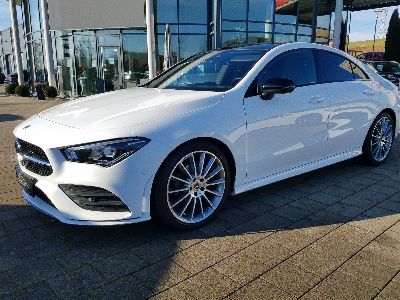 360° Außenansicht Mercedes-Benz      CLA 200, AMG Line, Pano, LED, Night-Paket, Spiegel-Paket, Ambiente, Rückkamera  