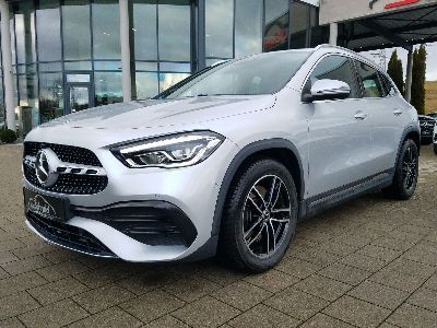 360° Außenansicht Mercedes-Benz GLA      250, AMG Line, 8 fach Bereifung, Leder-Paket, LED, Rückfahrkamera, Totwinkel-Assistent, Spiegel-Paket  