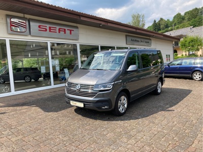 360° Außenansicht Volkswagen Caravelle 6.1      Comfortline 2,0TDI DSG - LED, Navi, SHZ, 7-Sitzer, AHK  