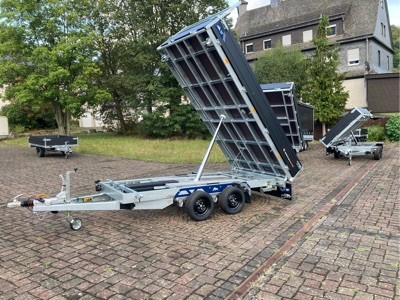 360° Außenansicht Anhänger Dreiseitenkipper      Saris K3 356 184 3500 2 Heavy Duty - 3.500kg 356x184x35 mit Blattfedern, Auffahrschienen, Stützen, Kombipumpe  