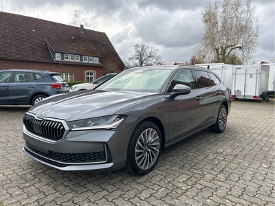 360° Außenansicht Skoda Superb Combi      L&K 2.0 TDI DSG 4x4 / Standheizung  