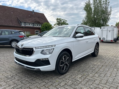 360° Außenansicht Skoda Kamiq      Selection 1.0 TSI / Wireless Smart Link  