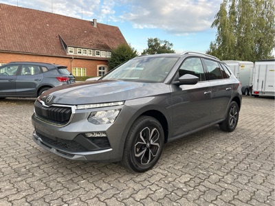 360° Außenansicht Skoda Kamiq      Selection 1.0 TSI / Rückfahrkamera  