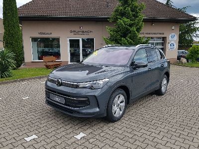 360° Außenansicht Volkswagen Tiguan      1.5 eTSI mHEV Business DSG Styling Sport WinterPremium Standh. AssistenzIQ Garantie 4Jahre  