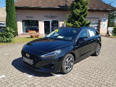 360° Außenansicht Hyundai i30 Kombi      1,0 T-GDI Advantage Facelift LED Sitzh. Lenkr.hzb. Navi Kamera PDC Alu TopAusst.  