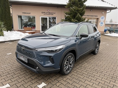 360° Außenansicht Toyota Corolla Cross      Style Teamplayer Hybrid 2,0-l-VVT-i Systemleistung 131 kW (178 PS) Neues Modell  