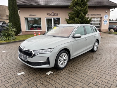 360° Außenansicht Skoda Octavia Combi      1.5 eTSI mHEV DSG7 SelectionPlus ACC el.Heckk. AZV Kamera 3ZonenAC 17ZollRotare TopAusst.  