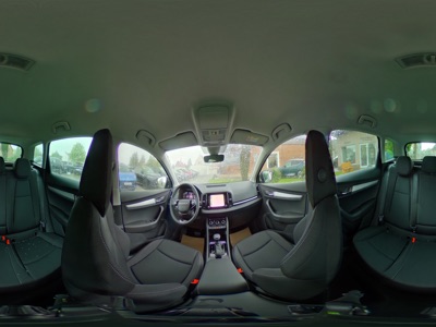 360° Innenansicht Skoda Karoq      Selection Plus 1.5 TSI DSG 150PS/110kW 2026 Park-Paket TravelAssist Sitzh. SideAssist 18Zoll Kamera Lenkr.hzb.  