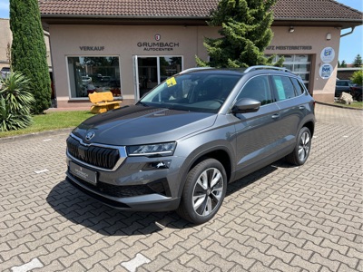 360° Außenansicht Skoda Karoq      Selection Plus 1.5 TSI DSG 150PS/110kW 2026 Park-Paket TravelAssist Sitzh. SideAssist 18Zoll Kamera Lenkr.hzb.  