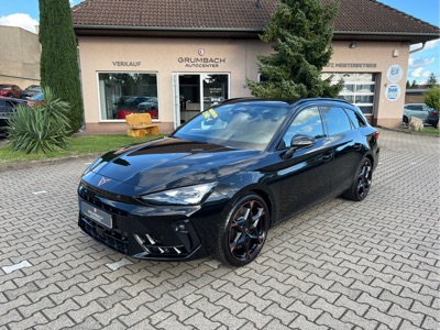360° Außenansicht Cupra Leon      VZ 2.0TSI 333PS 4Drive DSG AZV Matrix IntelligentDrive Navi Sennheiser Garantie5Jahre 19ZollKupfer  