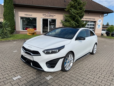 360° Außenansicht Kia Ceed      ProCeed 1.5 T-GDI, GT-Line DCT Technologiepaket LederPaket Panoramadach 8fach Bereifung TopZustand Garantie  