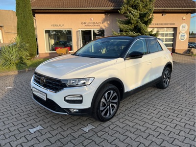 360° Außenansicht Volkswagen T-Roc      1.5 TSI DSG Active OPF Navi Discover Parksystem Sitzh. Garantie  