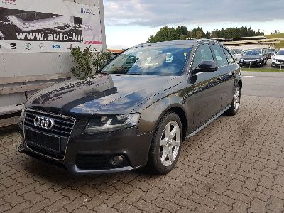 360° Außenansicht Audi A4 Avant      Attraction 2.0 TDI DPF  