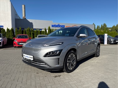 360° Außenansicht Hyundai KONA      Elektro (100kW) TREND 11kW OBC & Assistenzpaket  