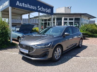 360° Außenansicht Ford Focus      Titanium 1.0 EcoBoost Mild-Hybrid S/S (EURO  