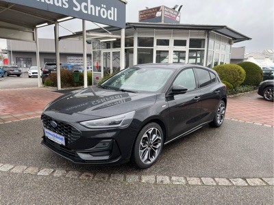 360° Außenansicht Ford Focus      ST-Line Limousine Mild-Hybrid ( 1,0 Ltr. - 155 PS EcoBoost)  