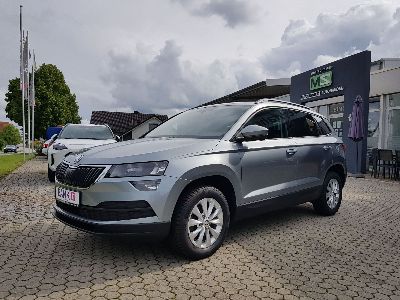 360° Außenansicht Skoda Karoq      1.0 TSI Ambition NAVIGATION-TEMPOMAT-SITZHEIZUNG+WINTERPAKET-KESSY-PDC VORNE+HINTEN  