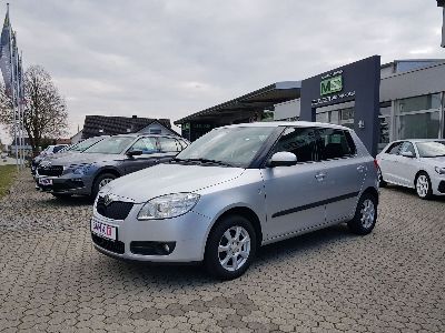 360° Außenansicht Skoda Fabia      II 1.2 Ambiente LIMOUSINE 5-TÜRIG-KLIMA-ALU-ZV-NSW-ELEKTR.FENSTERHEBER-SOMMERREIFEN NEUWERTIG !  