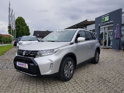 360° Außenansicht Suzuki Vitara      1.4 Mild-Hybrid Comfort 4x4 ALLGRIP Modell 2025 ! ANHÄNGERKUPPLUNG + NAVIGATIONSSYSTEM+TEMPOMAT+ACC+KAMERA+TOTE-WINKEL+LED+VERKEHRSZEICHENERKENNUNG+SITZHEIZUNG  