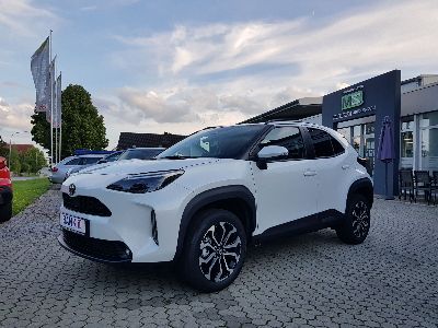 360° Außenansicht Toyota Yaris Cross      1.5 VVT-iE Hybrid Team Deutschland AWD ALLRAD+KLIMAAUTOMATIK+KAMERA+TEMPOMAT ACC+SITZHEIZUNG+ALU 17