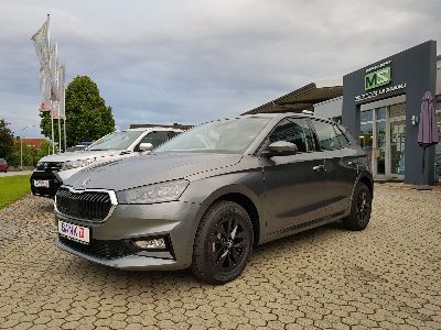 360° Außenansicht Skoda Fabia      1.0 TSI Selection OPF 7-GANG DSG-AUTOMATIK!+ KAMERA+PDC+ALU SCHWARZ+SUNSET+MULTILENRAD+LED SCHEINWERFER+ 5 JAHRE GARANTIE / 100.000 KM!  