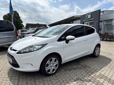 360° Außenansicht Ford Fiesta      1.25 Trend KLIMAANLAGE+AUDIO-CD+PRIVACY GLASS+ZV+SPIEGELHEIZUNG+ TÜV NEU !  