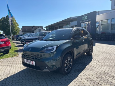 360° Außenansicht Toyota Yaris Cross      1.5 VVT-iE Hybrid Teamplayer AUTOMATIK! MODEL 2026 ! + TECHNIK-PAKET ALU GLANZGEDREHT 17