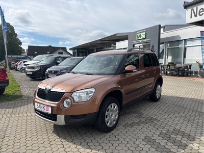 360° Außenansicht Skoda Yeti      2.0 TDI Active Plus Edition + Anhängerkupplung Tempomat Klimaanlage Climatic Winterpaket mit Sitzheizung PDC SunSet  