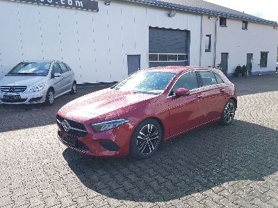 Mercedes-Benz A-Klasse A 200 Progressive Line Advanced Plus Anhängerkupplung Thermotronic Verkehrszeichen-Assistent Ambientebeleuchtung Kamera KEYLESS GO 